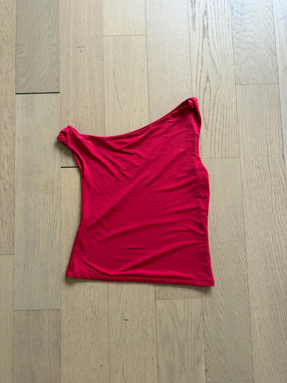 Motel Rocks One-Shoulder Red Tank Top - Picture 4 of 4